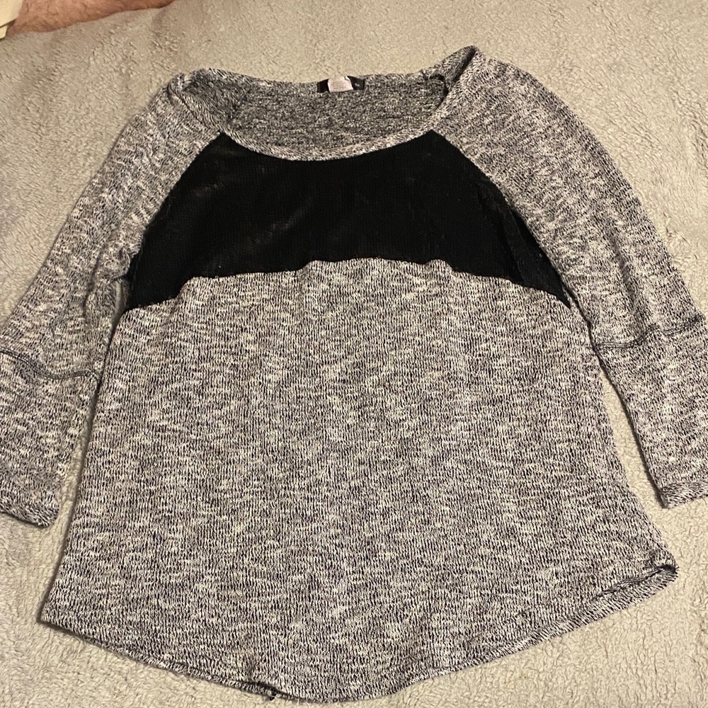 Ing Gray and Black Long Sleeve Top